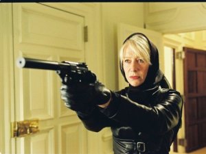 Helen interpreta a assassina Rose.
